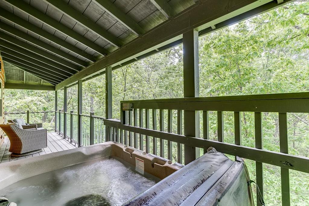 Villa Sky'S The Limit Treehouse Near Helen, Georgia Cornelia Esterno foto