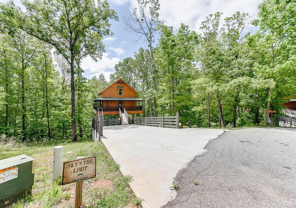 Villa Sky'S The Limit Treehouse Near Helen, Georgia Cornelia Esterno foto
