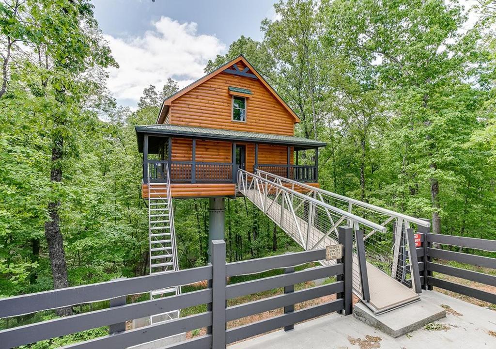 Villa Sky'S The Limit Treehouse Near Helen, Georgia Cornelia Esterno foto